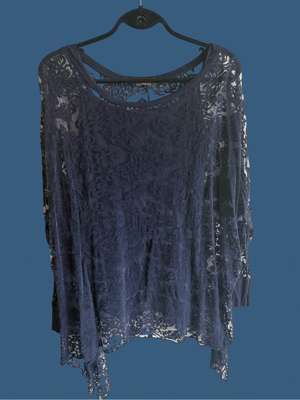 lola Italy deep Navy Lace Overlay Long-Sleeve Tunic